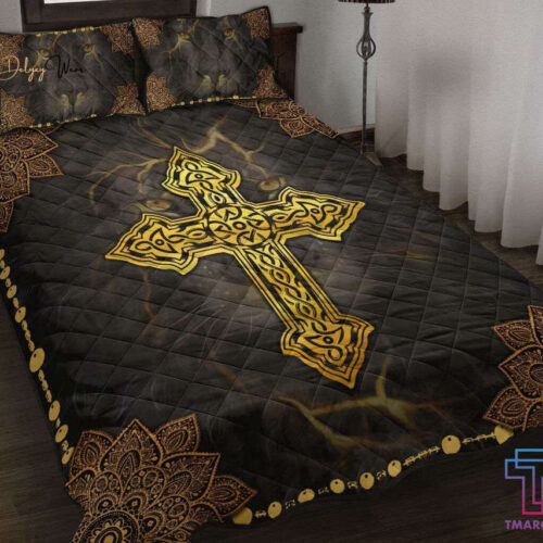 Stylish Tmarc Tee Jesus Cross Quilt Bedding Set for Comfy Nights
