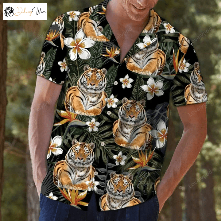 Exquisite Tiger with Plumeria: Hawaiian Forest Shirt Gift for Men Women Fans for a Stylish Tropical Look