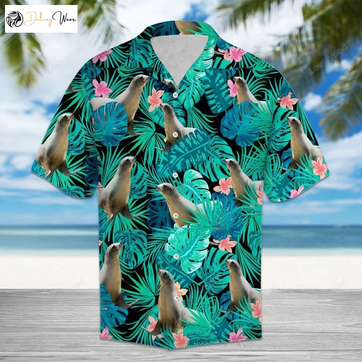 Stylish Happy Seal Hawaiian Shirt Gift for Men Dad Father with Tropical Jungle Pattern for Fun-loving Beachgoers