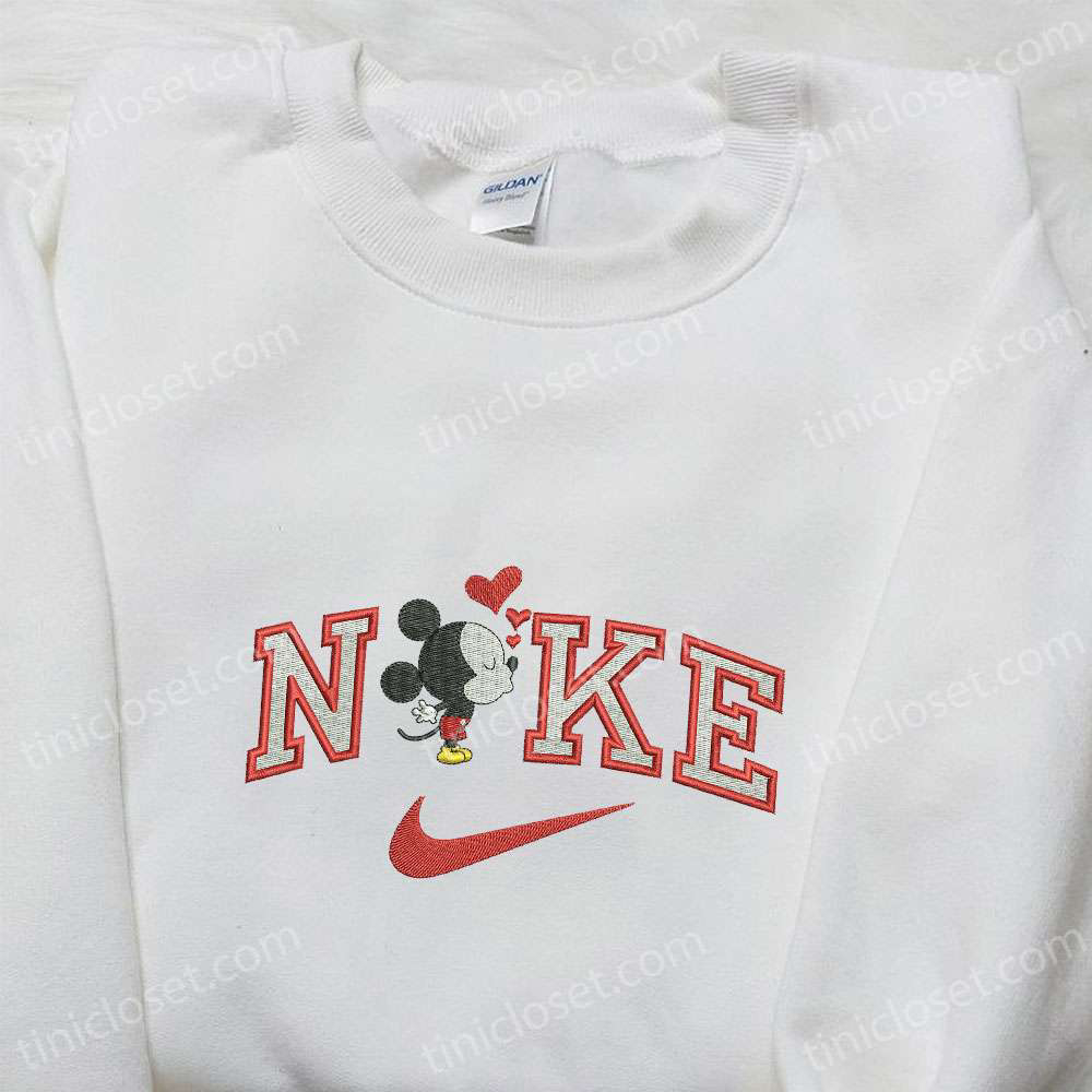 Mickey Mouse Loves x Nike Cartoon Hoodie & Shirt: Best Valentine’s Day Gift Ideas