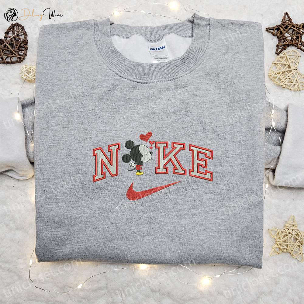 Mickey Mouse Loves x Nike Cartoon Hoodie & Shirt: Best Valentine’s Day Gift Ideas