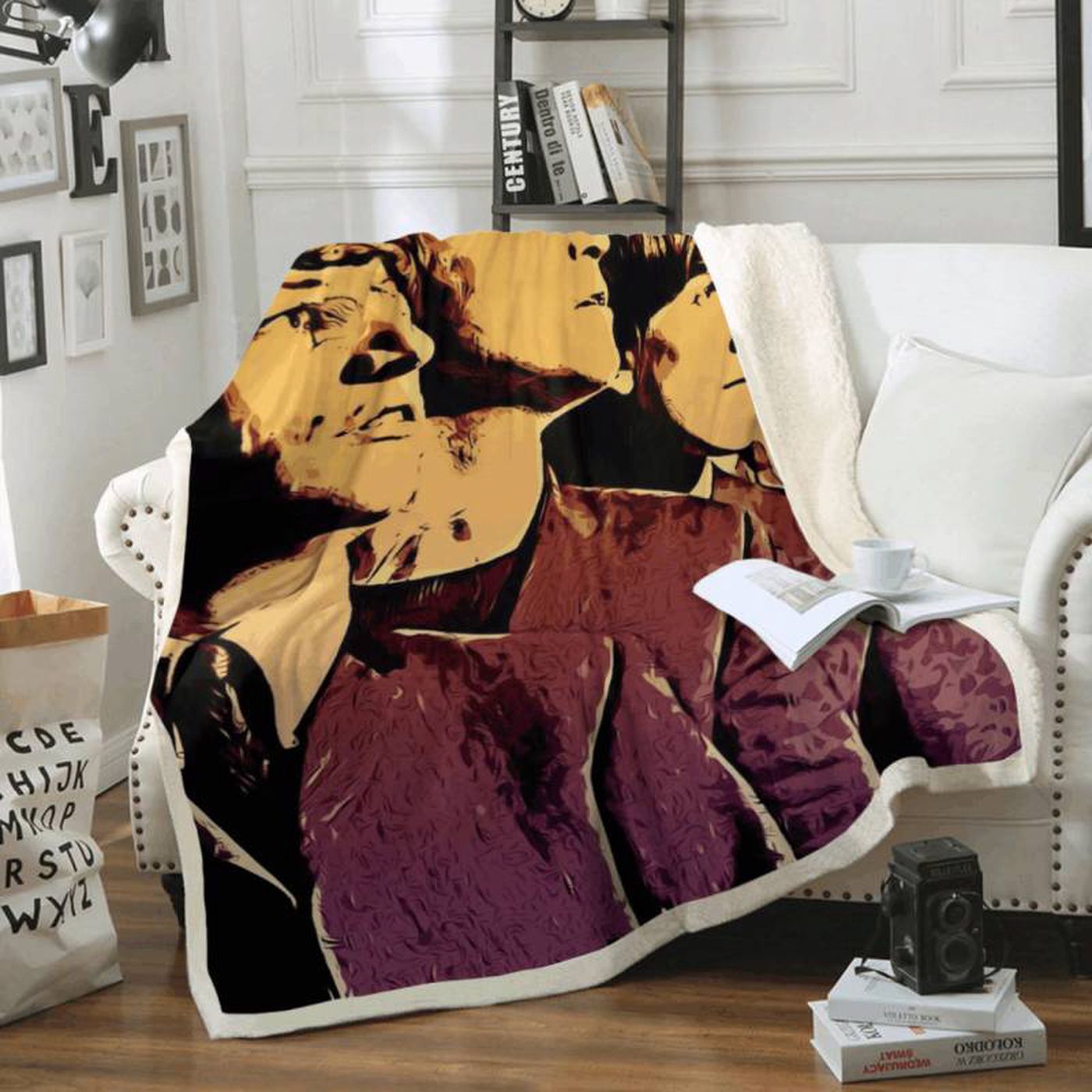 Cozy up with The Beatles: Beatles Band Fleece Blanket – Perfect for Beatles lovers!