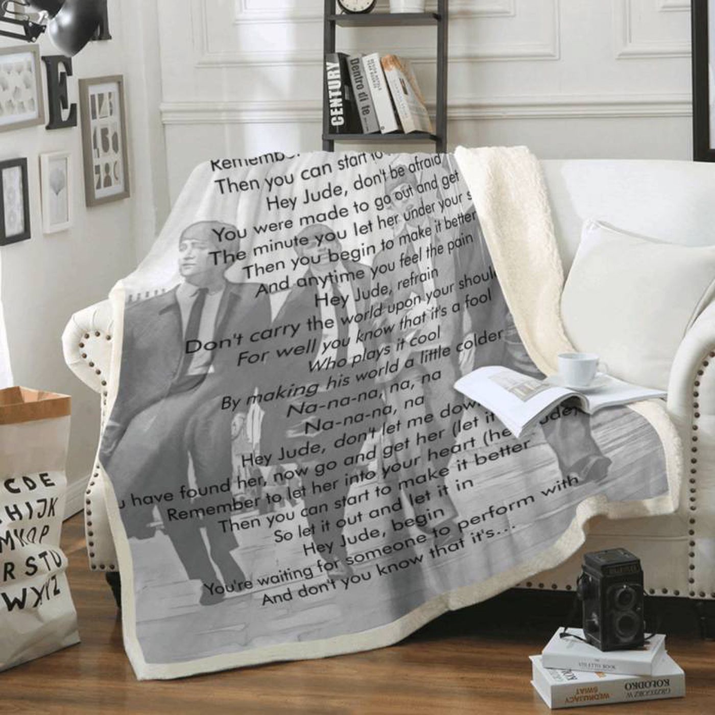 Hey Jude Song Art Fleece Blanket by Beatles Band – Iconic Liverpool Music Icon for Ultimate Comfort