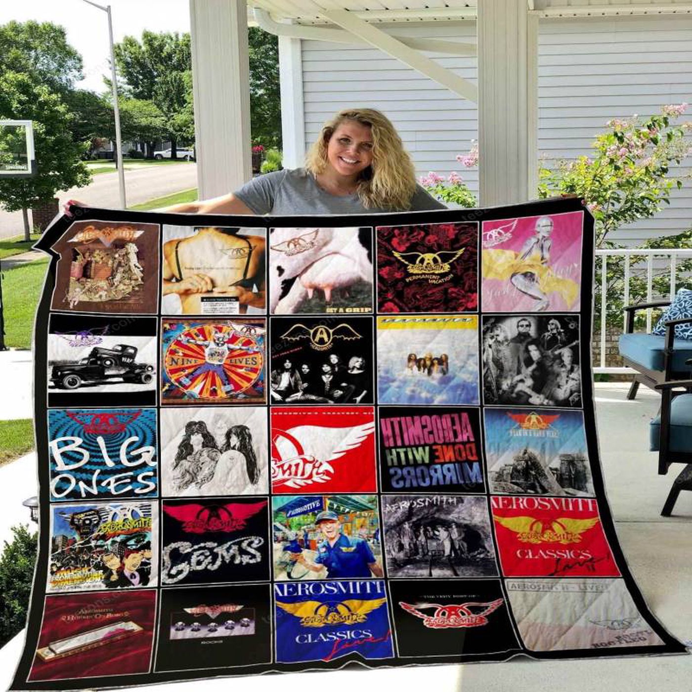 Cozy Up with the Best of Aerosmith: TH0309 Quilt Blanket – Rockstar-Inspired Comfort for Fans!