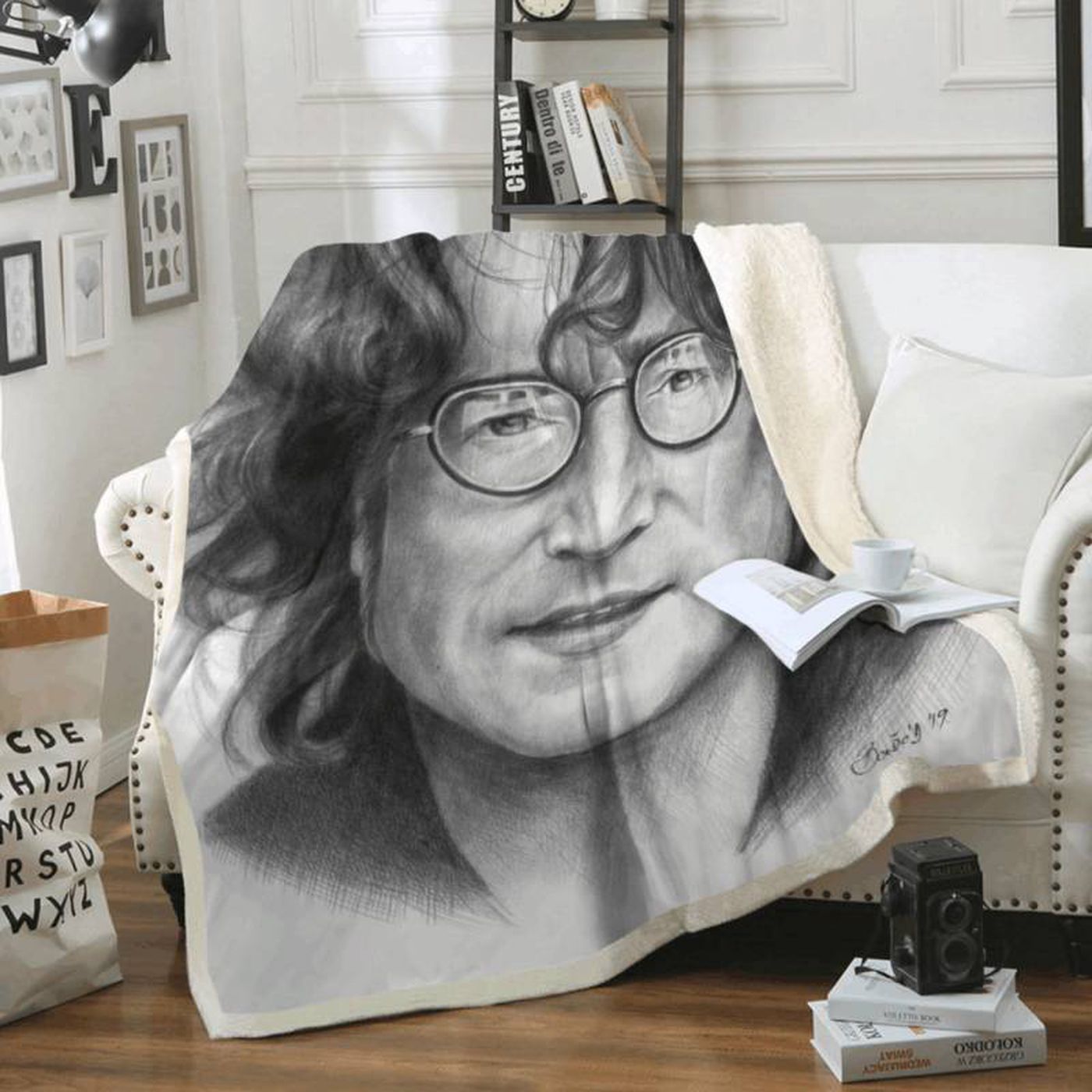 Beatles Band Fleece Blanket: Celebrate John Lennon s Legacy with this Cozy Tribute