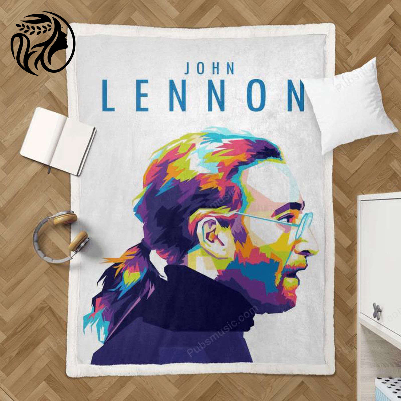 Cozy up with JOHN LENNON – The Beatles Sherpa Fleece Blanket: Iconic Design for Ultimate Comfort