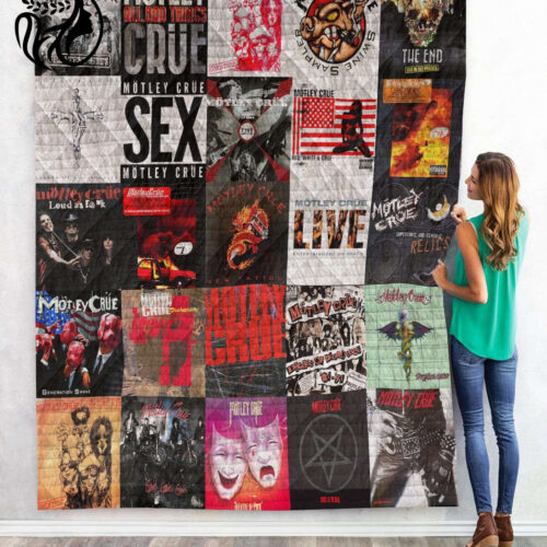 Rock out with Motley Crue 02 Blanket Quilt – Stylish and Cozy Rock Band Tribute Bedding