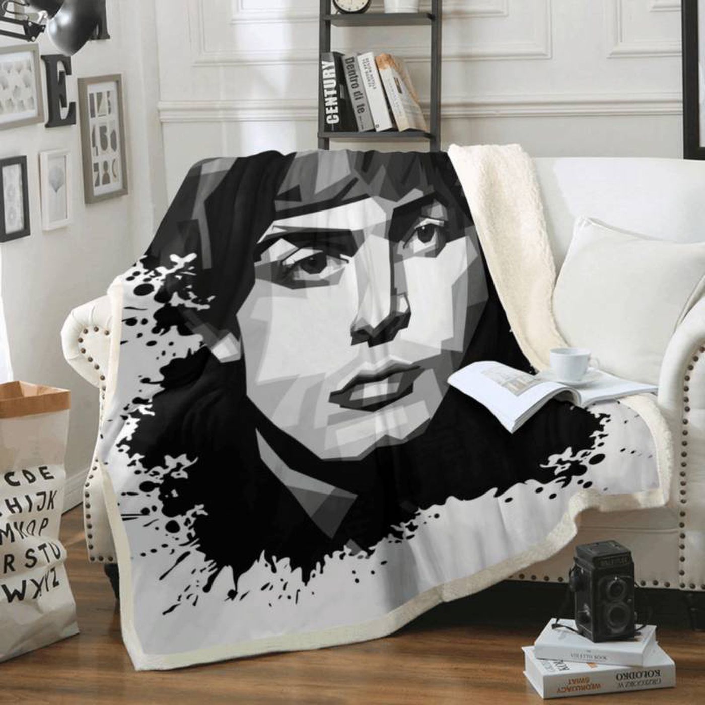 Rock with Paul McCartney: The Beatles Art Fleece Blanket – Perfect for Music Lovers!