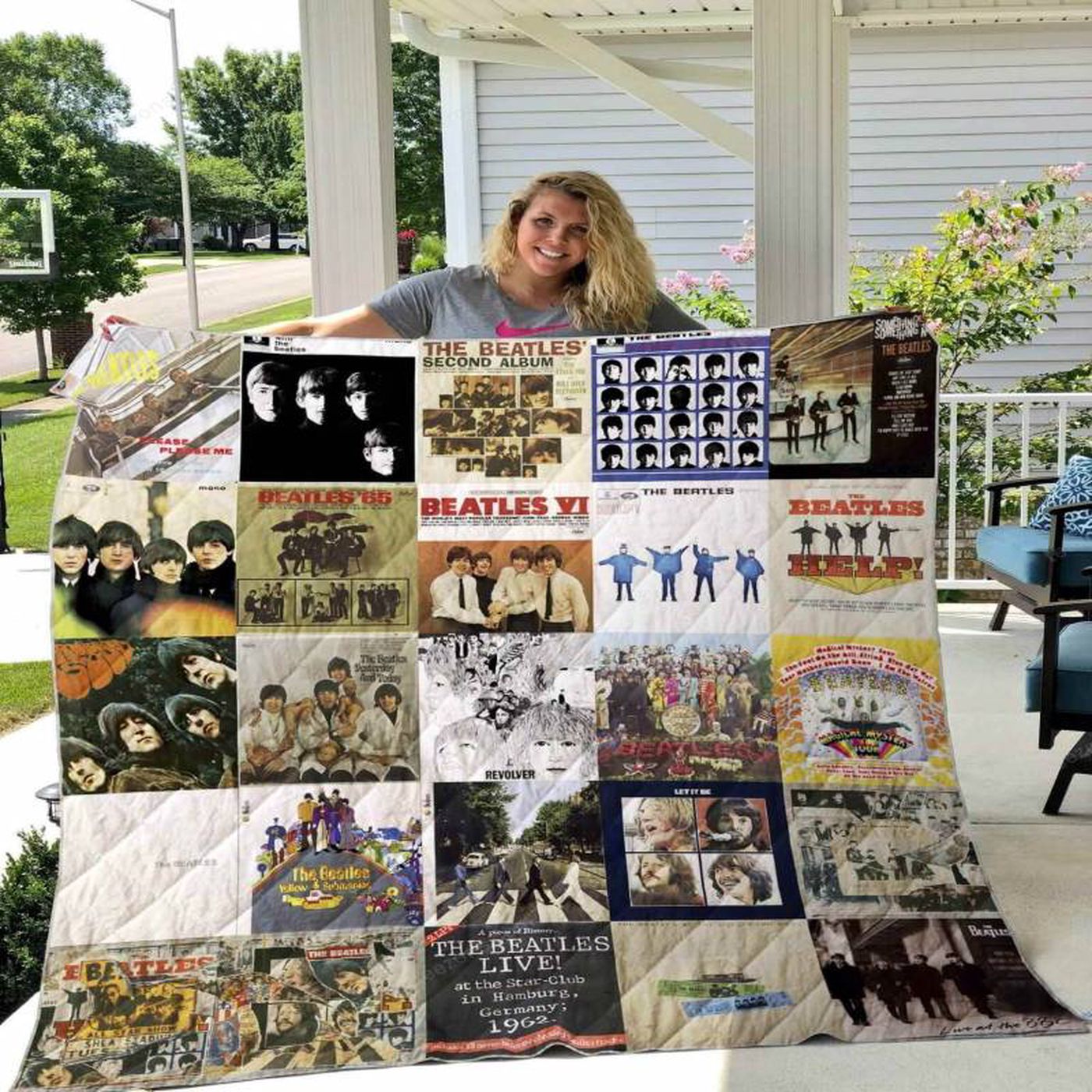 Cozy up with The Beatles Blanket HA0910 Quilt – Iconic Band Design Limited Edition