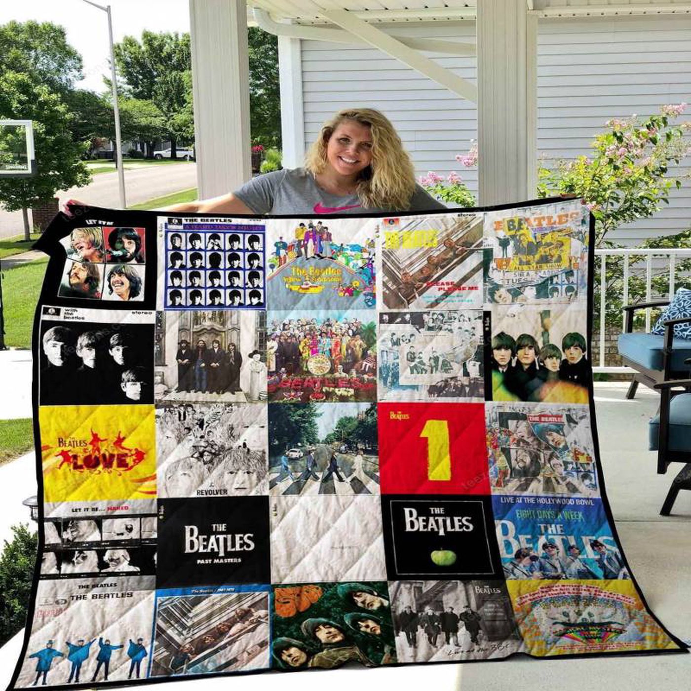 Cozy Up with The Beatles Blanket TH1709 Quilt – Iconic Design for Ultimate Comfort