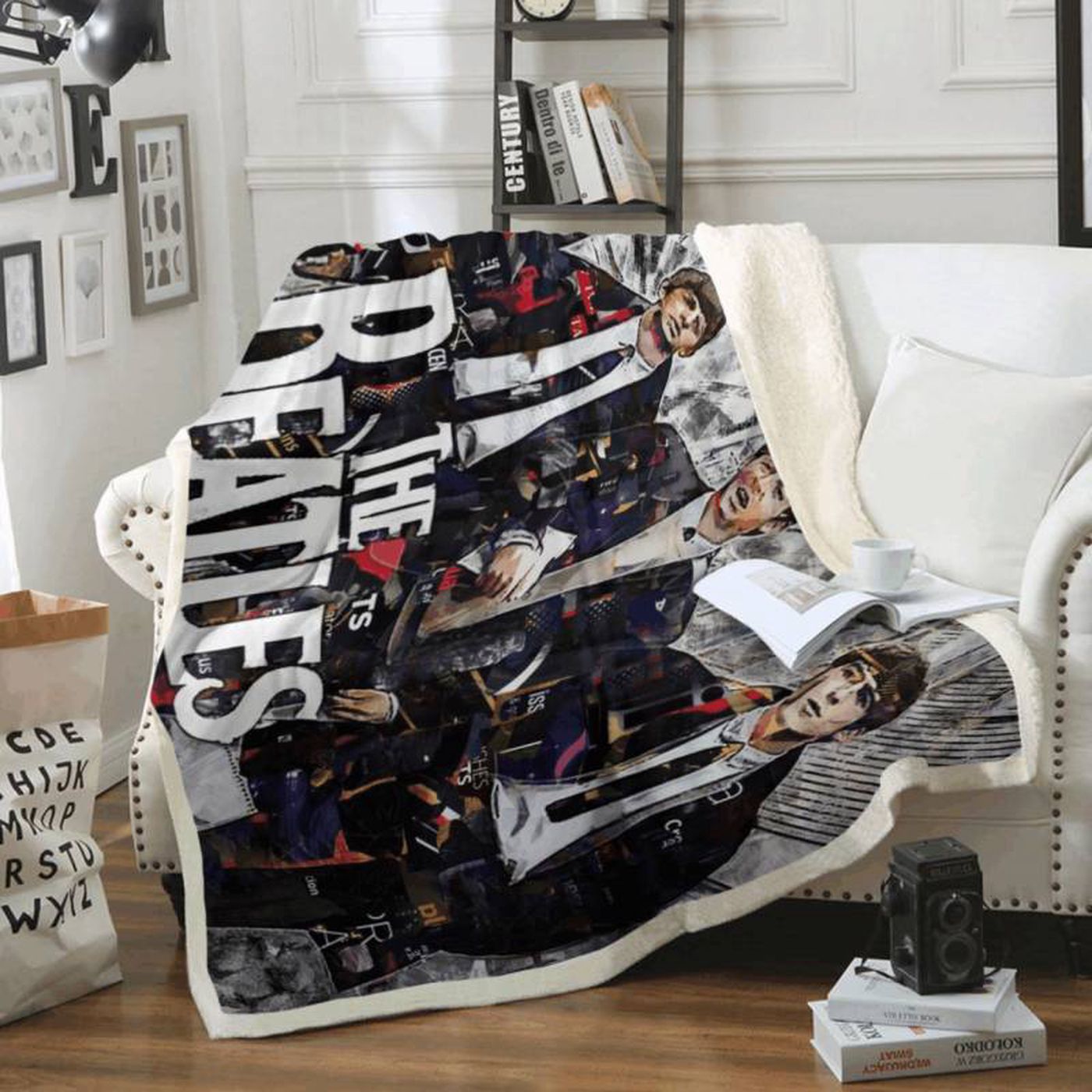 The Beatles Rock Band 1960 Abstract Art Fans Fleece Blanket: Cozy Tribute to Iconic Music Perfect for Beatles Enthusiasts!