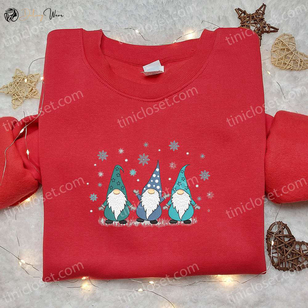 Cozy Winter Gnome Hoodie: Festive Christmas Gift for Family