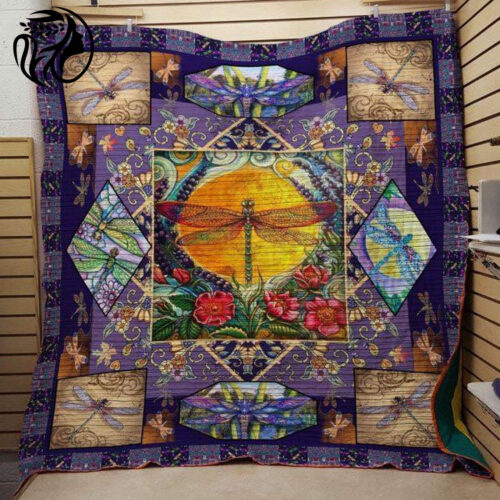 Dragonfly and Flower Quilt: Vibrant Handmade Bedding for Nature Lovers