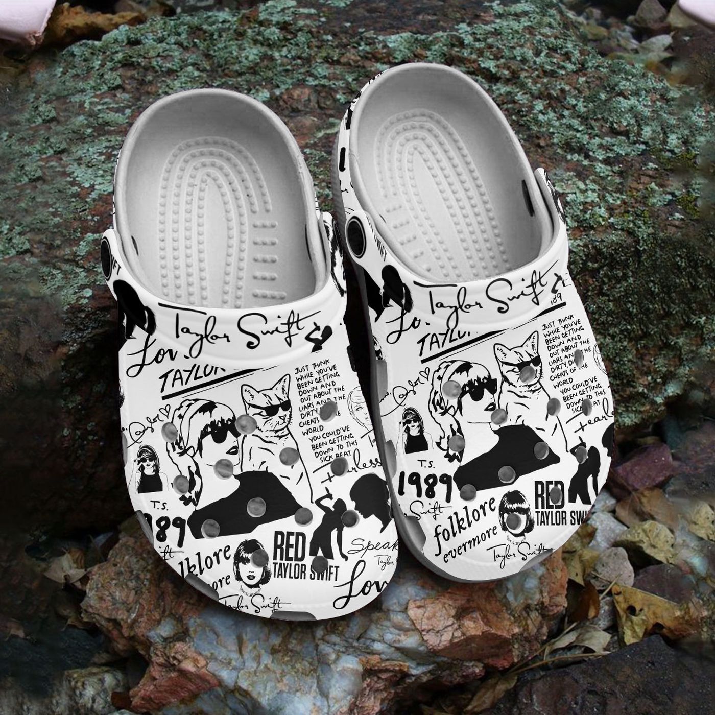 Stylish Soft and Durable Clogs – Taylor Swift Classic Slippers