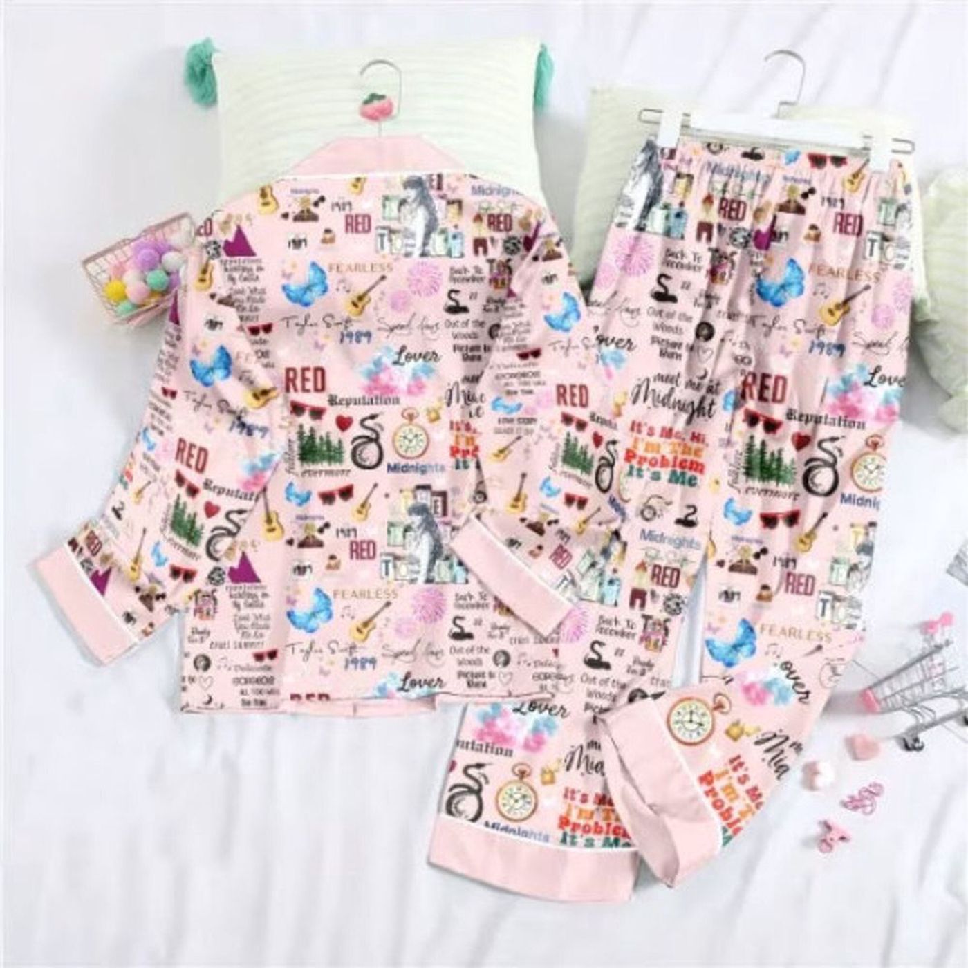Taylor Version Pajamas Set: 1989 Collection – Stylish & Cozy Sleepwear